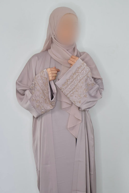 Moonlit Rose Abaya - Eleganz im sanften Licht der Nacht