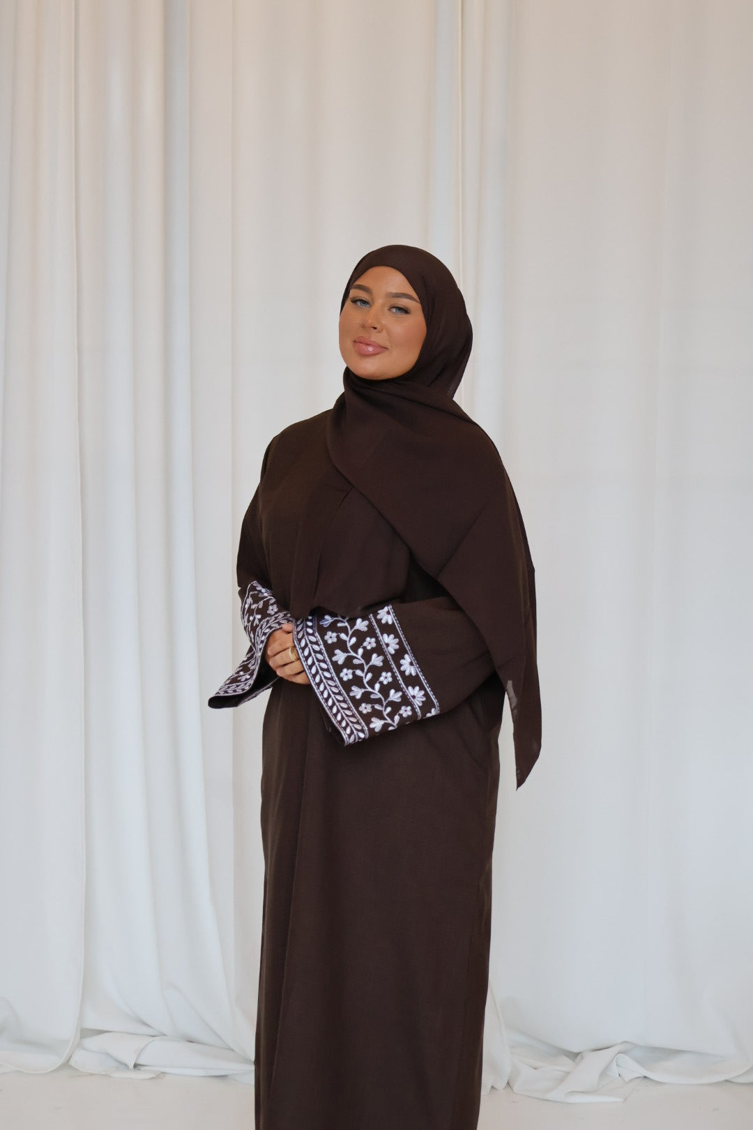 Abaya Flor - Flor: Where Beauty Blossoms