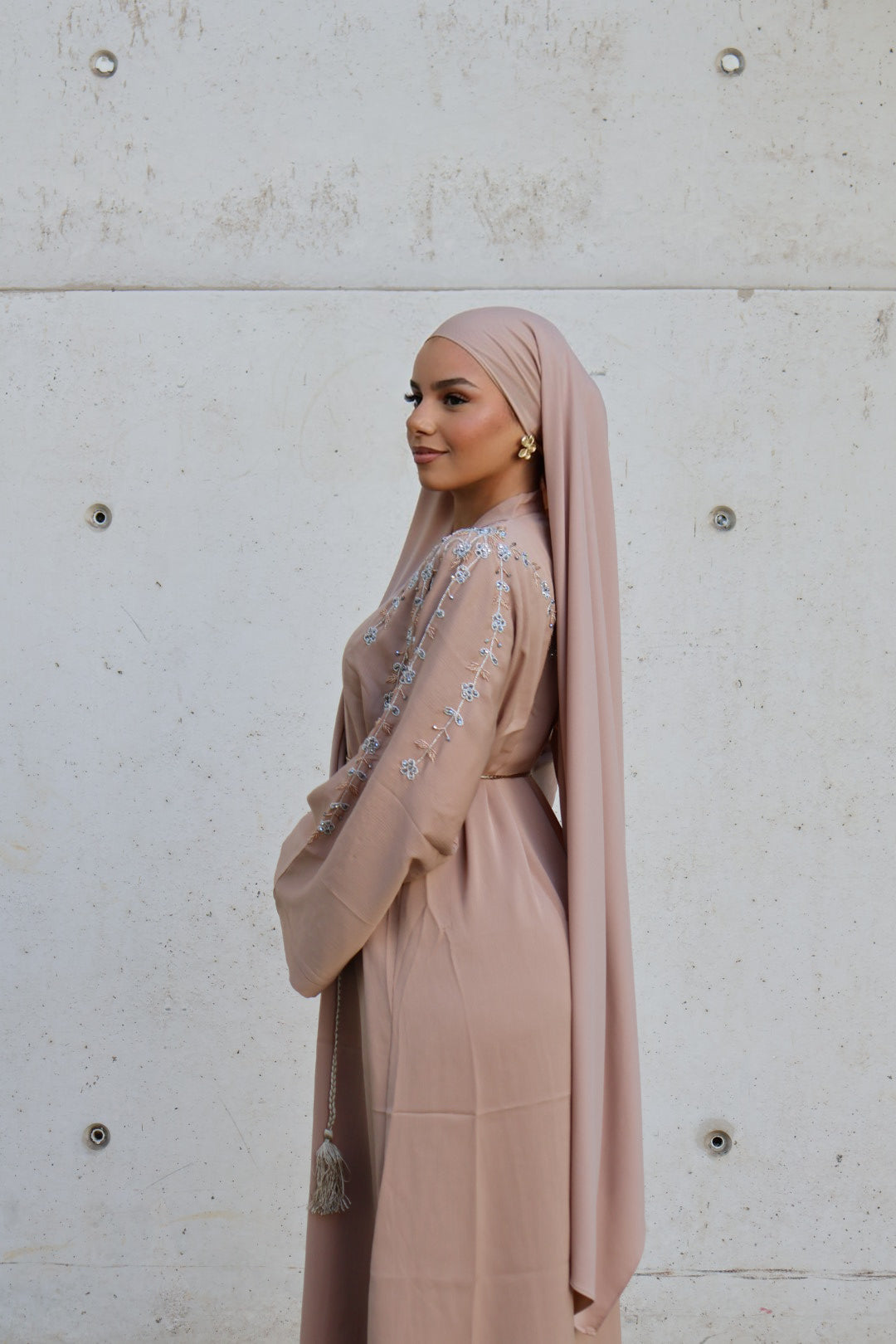 Abaya rose: Unveil your Beauty