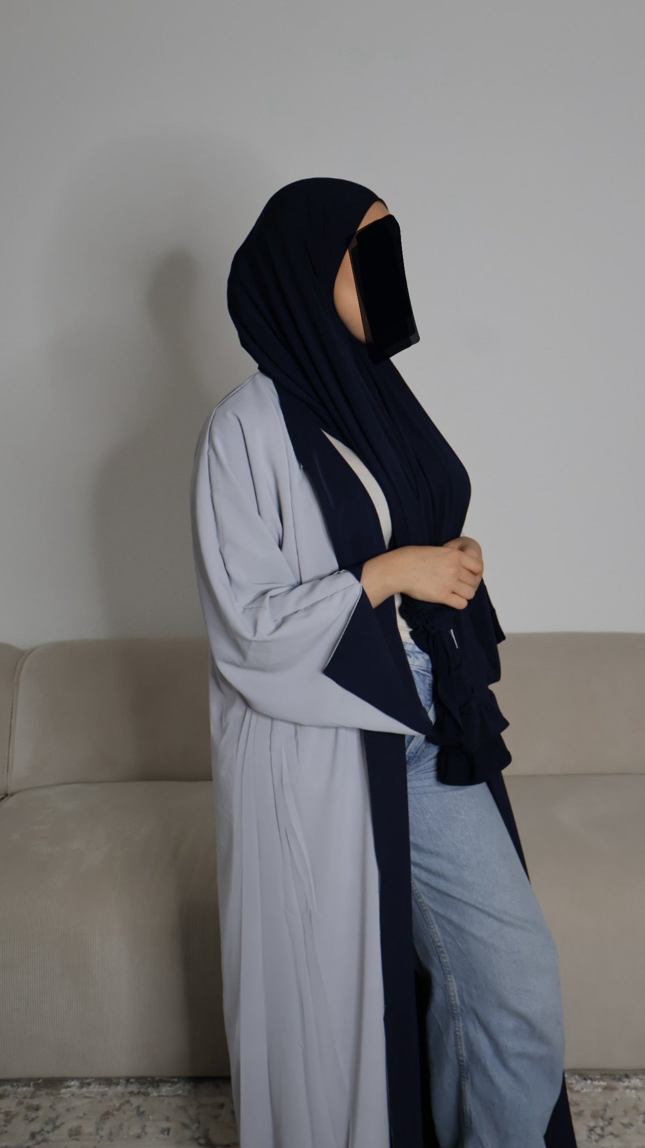 Reversible Emirati Abaya – Two Styles, One Elegance