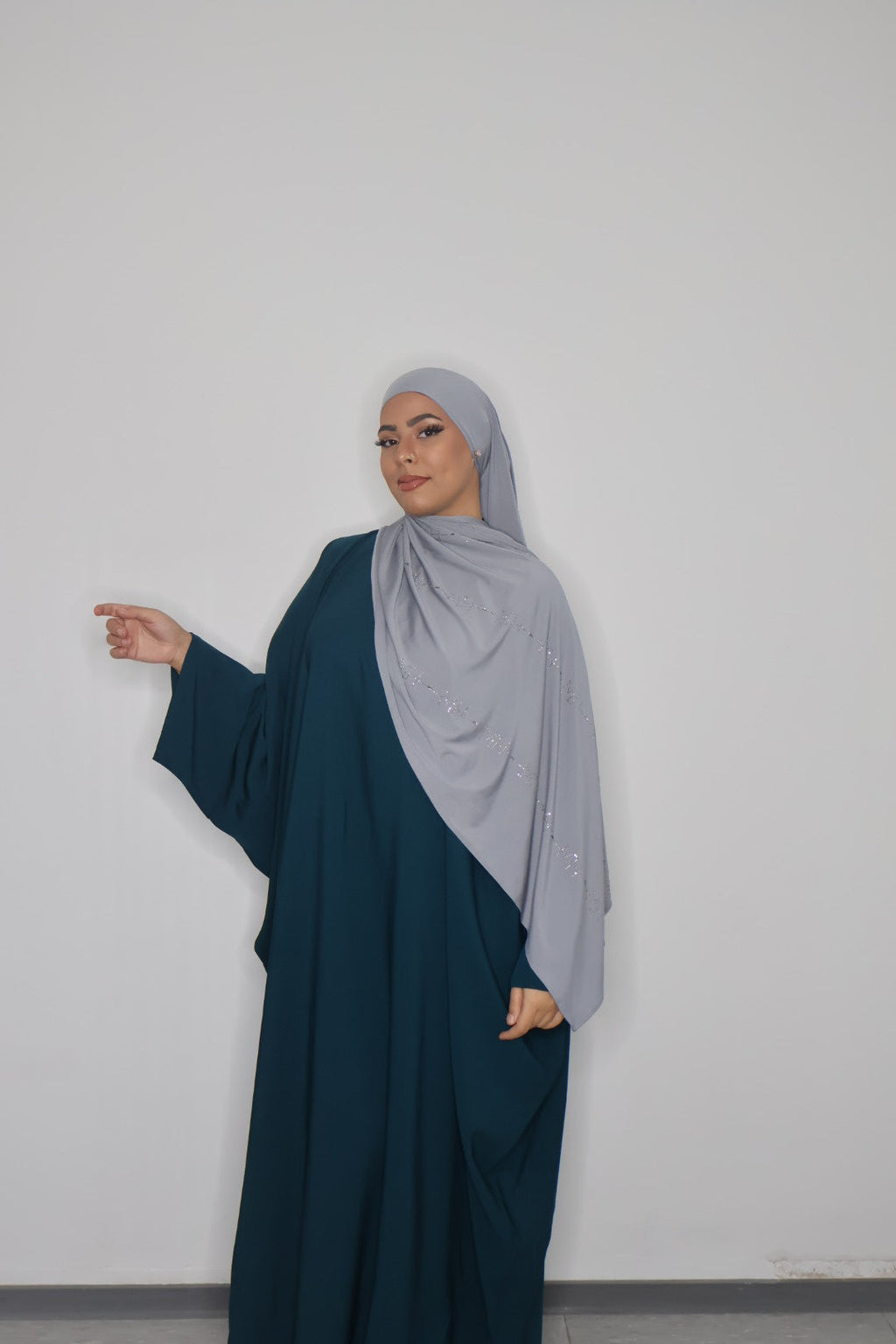 Abaya Farsha (2 Farben verfügbar)