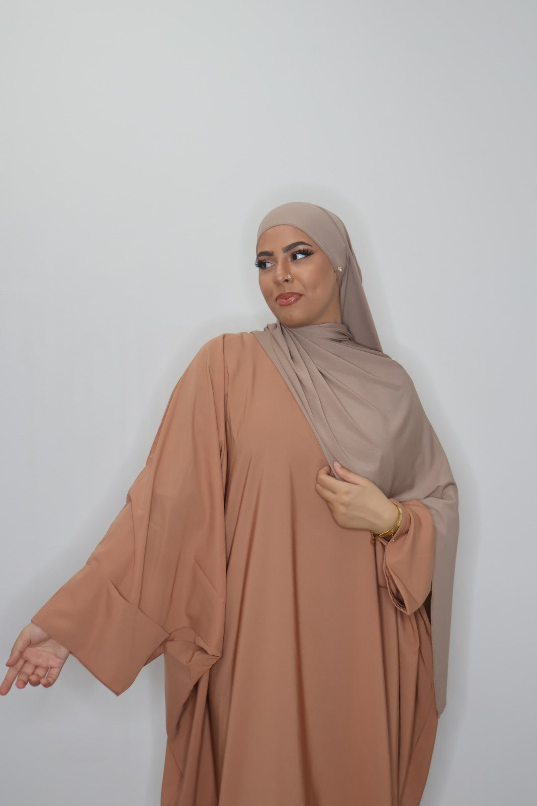 Abaya Farsha (2 Farben verfügbar)
