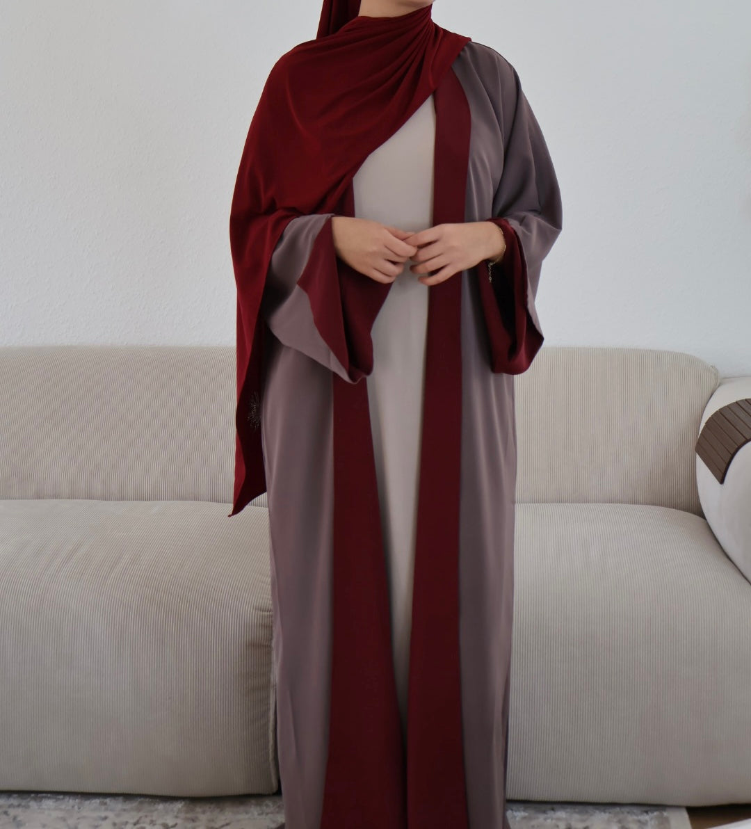Reversible Emirati Abaya – Two Styles, One Elegance